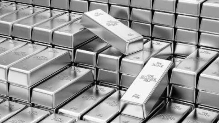 Silver made attempts to return to the trillionaires, while gold gained Rs 130