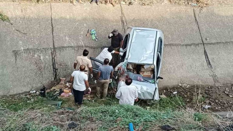 The car of a family returning after celebrating a birthday fell into a canal, six members of the same family died, one seriously injured…