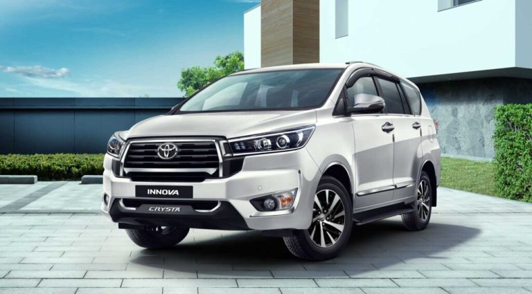 Toyota's 2393cc powerful engine launched to defeat XUV and Hyundai, 8 seater new model car with strong mileage, see showroom