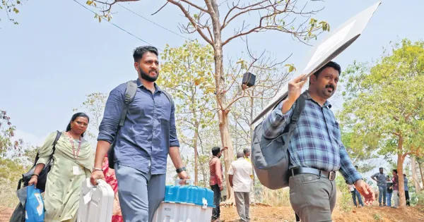 Heatwave wreaks havoc in Bihar election season, 14 people including 10 polling personnel died in Bihar in the last 24 hours