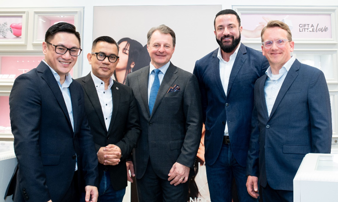 CEO and president of Pandora visits Vietnam Market