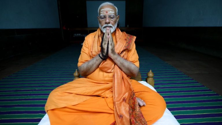 After completing his meditation at the Vivekananda Rock Memorial, Prime Minister Modi paid homage to Saint Thiruvallar.