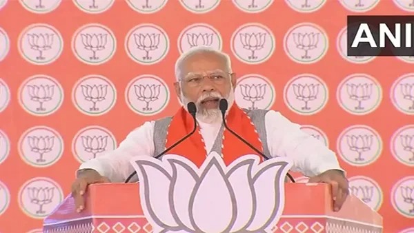 PM Modi said in Surendranagar, Congress is dividing Hindu society