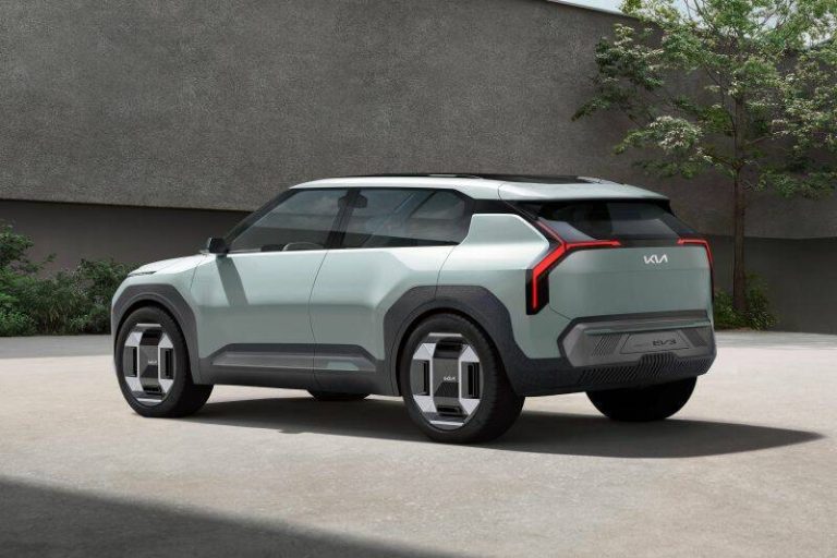 Kia’s Electric SUV Shocker: Sub-£30k EV3 Goes 373 Miles on a Charge