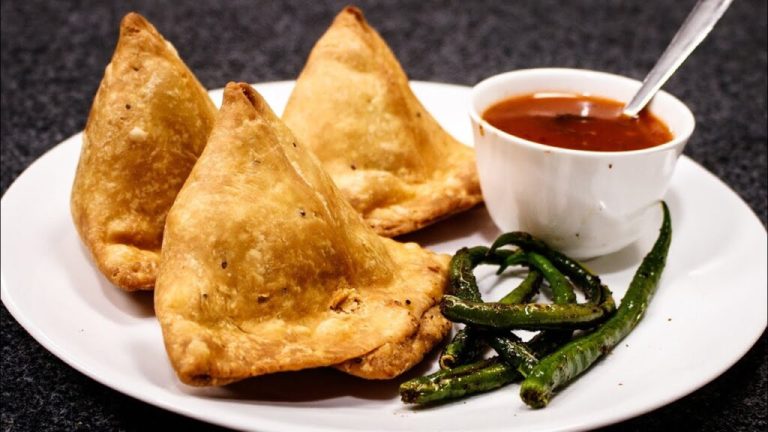 Do you want to know how to make Punjabi Samosa?