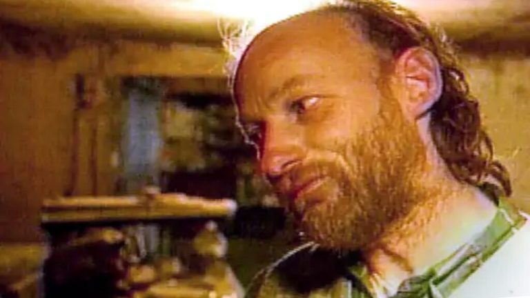 He used to kill women and feed their meat to pigs, the serial killer met a bad end – Serial Killer Robert Pickton murdered