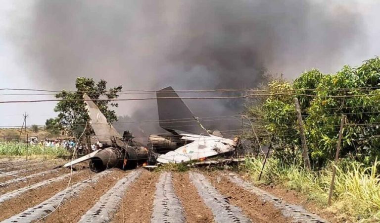 IAF’s Sukhoi fighter jet crashes at Nashik; pilot, co-pilot eject safely-Read