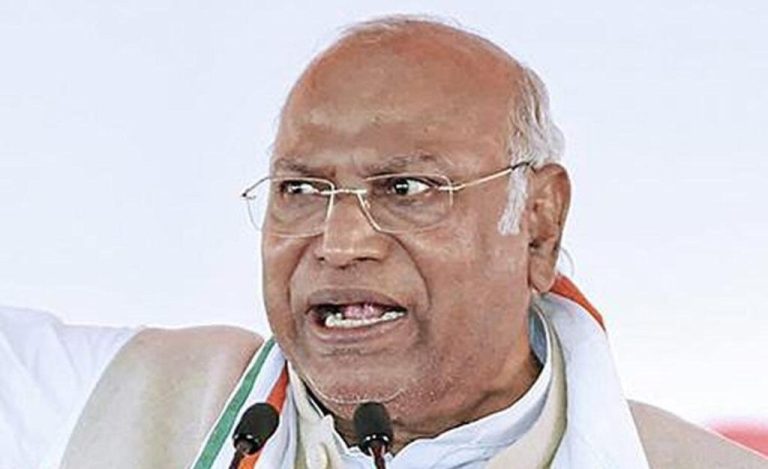 Kharge: Agneepath plan is a threat to the country's security