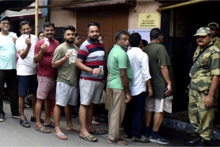 Lok Sabha Elections 2024: As per the instructions of Election Commission, polling is going on from morning in two booths in Parasad and Madurapur.