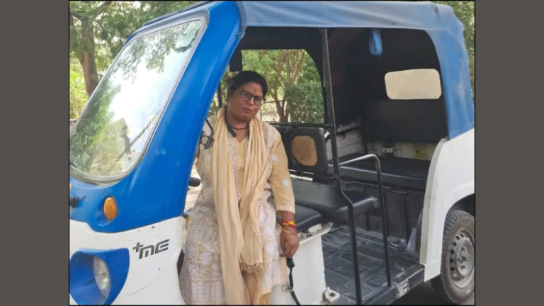 Meet Devkanya Pandey, Differently Abled E-Rickshaw Driver Challenging Stereotypes