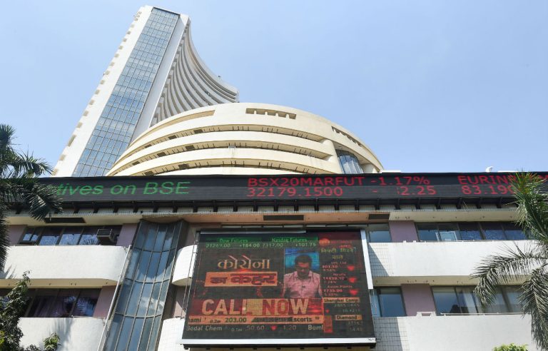 The stock market lost its early lead and the Sensex ended with a loss of 203.28 points.