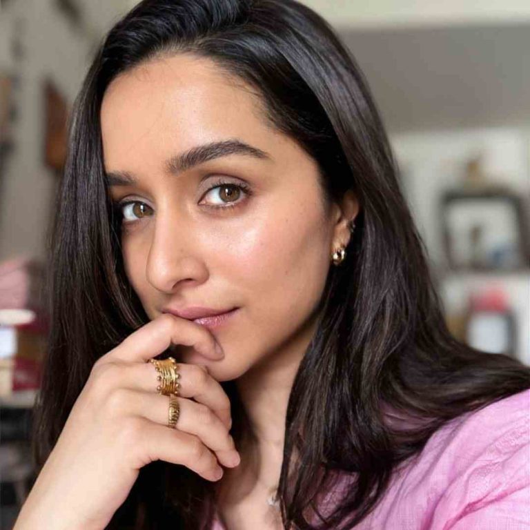 Shraddha Kapoor’s Witty Captioning Delights Fans on Social Media