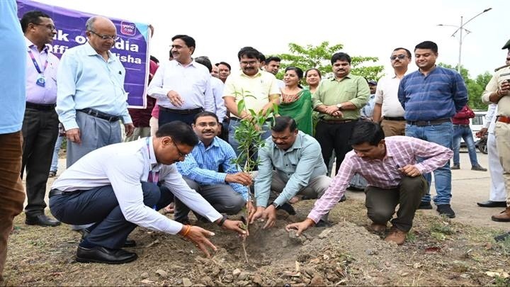 Vidisha: Plantation done on World Environment Day, Namami Gange campaign started – ..