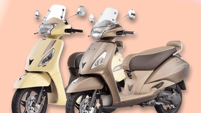 What is the method of applying parking brake in a scooty, where is it located? | Scooty Parking brake where and how to use see p