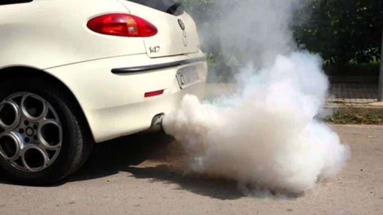 White smoke coming out of bike and car? Know the reason here | White smoke coming out of bike and car Know the reason here