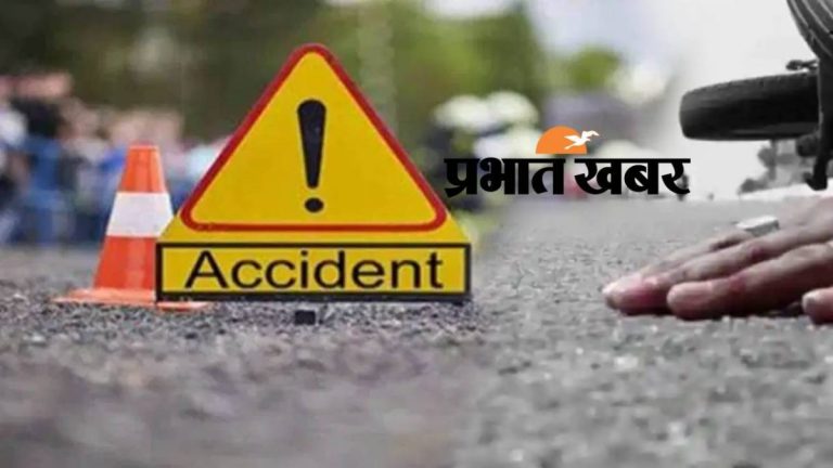 Badaun accident: 6 people sitting in the shade of a tree in Badaun were crushed by a pick-up, 4 died.