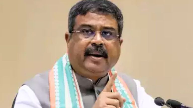 Odisha: Dharmendra Pradhan has accused BJD of distributing money before the last phase of polling.