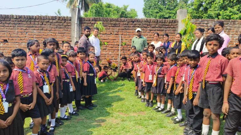 Students and teachers planted saplings on the occasion of Environment Day