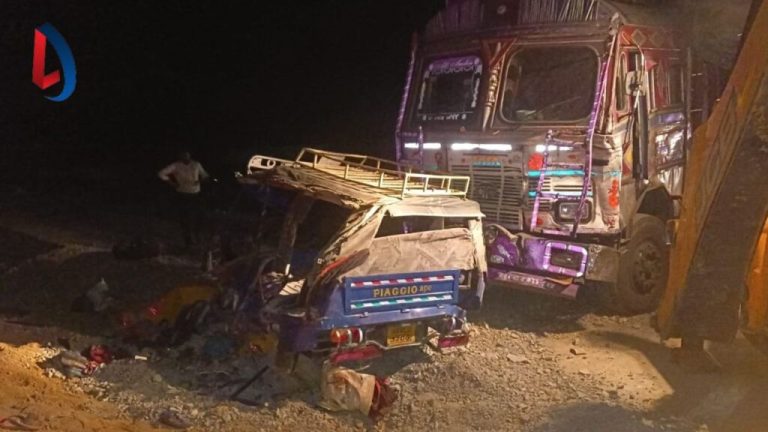 Horrible road accident in Jharkhand: Five people died tragically, half a dozen injured