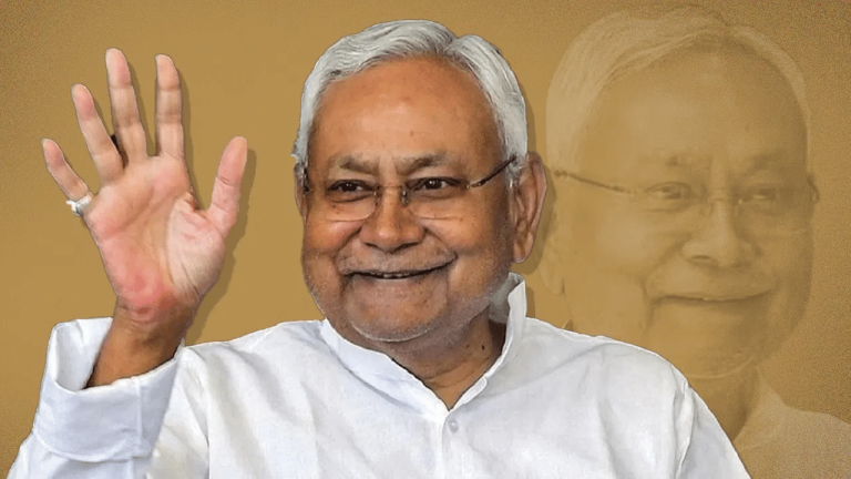 After Tejashwi said 'Chacha 4 will turn the tables' and Nitish's return from Delhi to Patna 2 days ago, will anything happen?