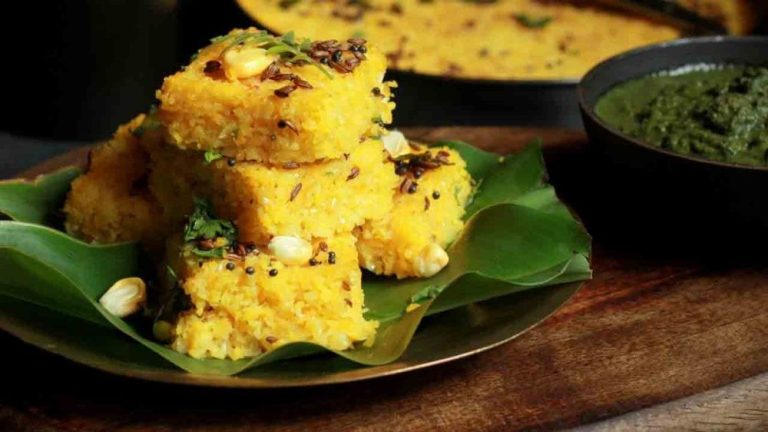 Give a new twist to Dhokla in the rain, make it easily at home