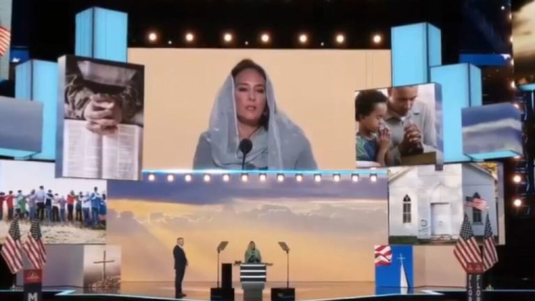 'Cover your head, now we will pray…', how did this happen in a US election rally?