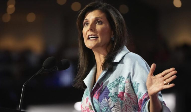 Indian-American Nikki Haley endorses former boss Trump-Read