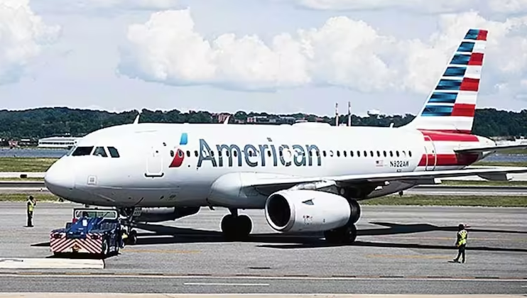 Laptop explodes on American Airlines flight, causes panic; plane evacuated