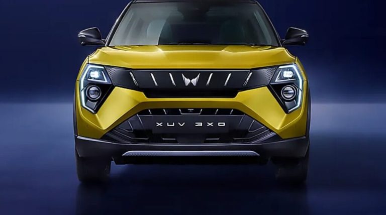 Mahindra XUV 3XO : If you want an automatic SUV on a low budget, this is a great option, look at the price and features