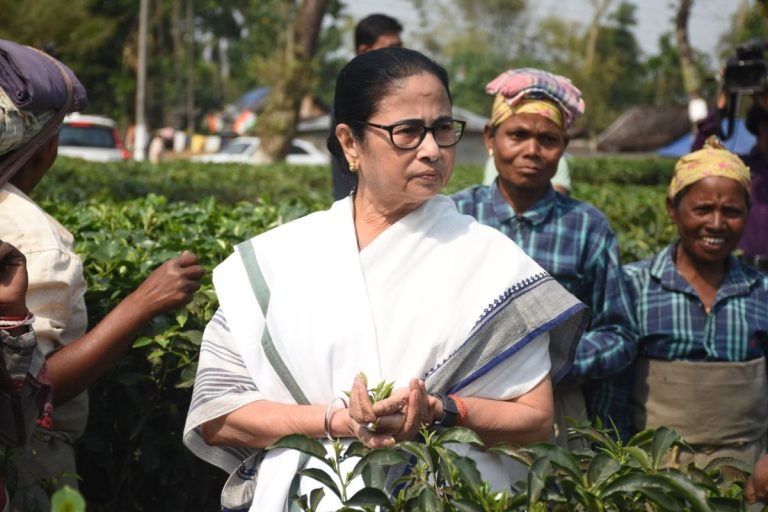 Mamata Banerjee: Mamata Banerjee delivered a special message on the morning of Muharram, do you know what she wrote?