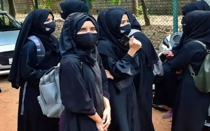 New Dress Code: This college has released a new dress code, wearing such dress with hijab is prohibited