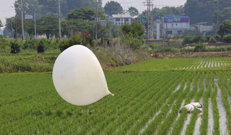 South Korea warns of more North Korean trash balloons-Read