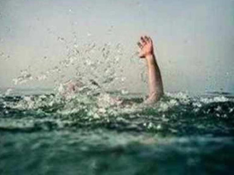 Bihar: 4 girls drowned in Ganga while bathing in Patna, STRF team is on search operation.