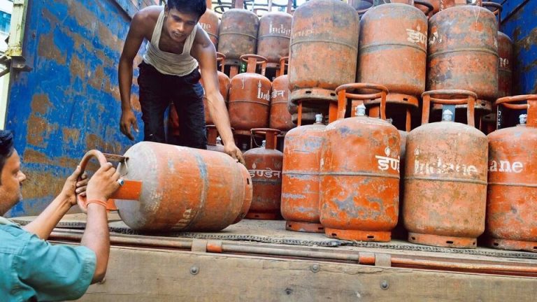 LPG ekyc news : Big relief for LPG cylinder customers;  The central government made an important announcement