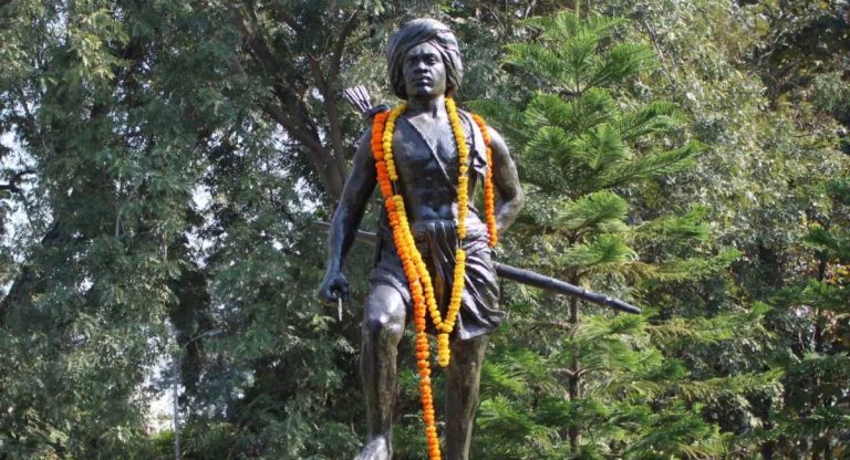 Birsa Munda: A movie will be made on Lord Birsa Munda and the story of the struggle will be shown