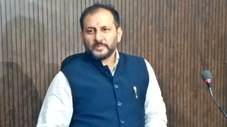 BIHAR: The minister made serious allegations against the previous government for canceling tenders worth four thousand crores in the PHET sector.