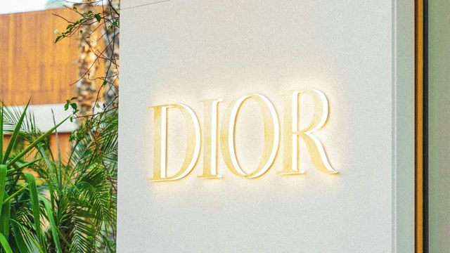 Dior and Armani pays less than $100 to produce bags