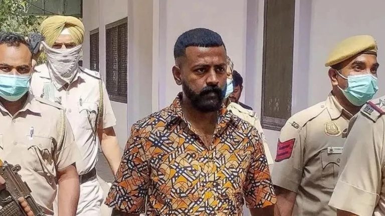 Big gangster Sukesh Chandrasekhar, who got bail in a fraud case, is yet to be released