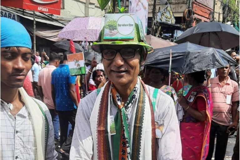 WEST BENGAL: On Martyrs' Day, Naresh spread the message among his followers to save the environment.