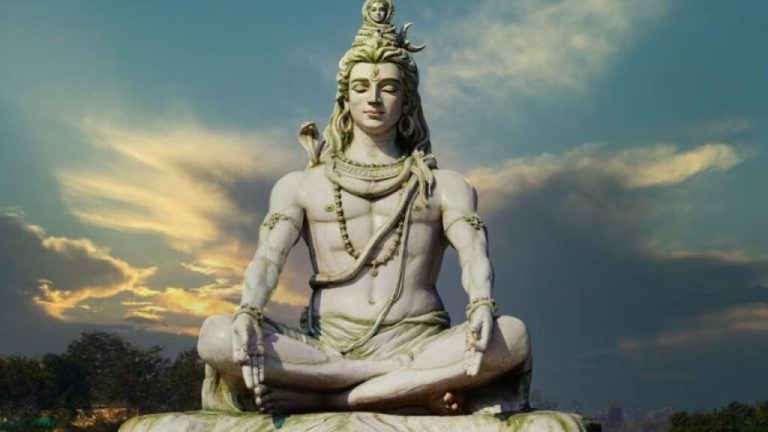 Sawan Somwar 2024: Today is the first Monday of Sawan, worshiping Shiva will give you the desired husband