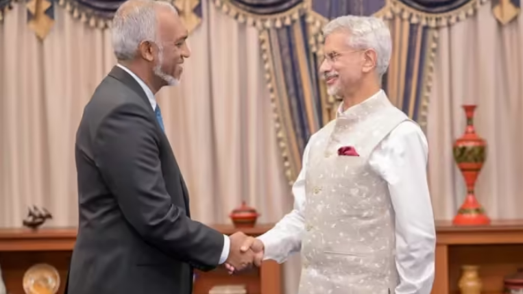 Foreign Minister Jaishankar reached Maldives for the first time after the dispute, many important agreements were signed between the two countries