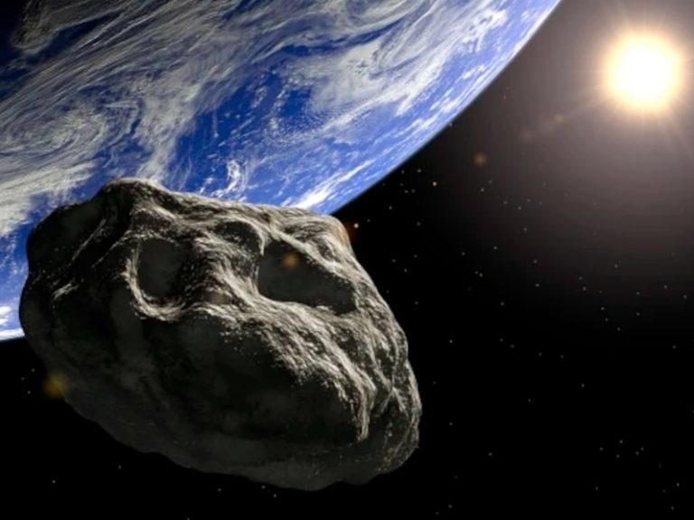 Two huge asteroids will pass near the Earth today, NASA confirmed…