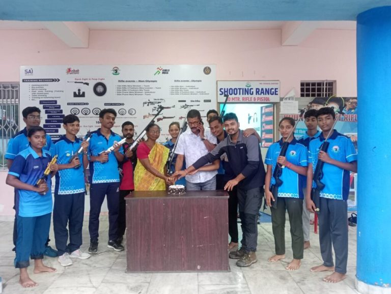 Cake cut at Khunti Rifle Shooting Club on winning bronze medal in Olympics – ..