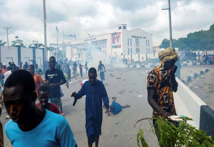 Economic Crisis In Nigeria: Massive protests against economic crisis in Nigeria, 13 protesters killed