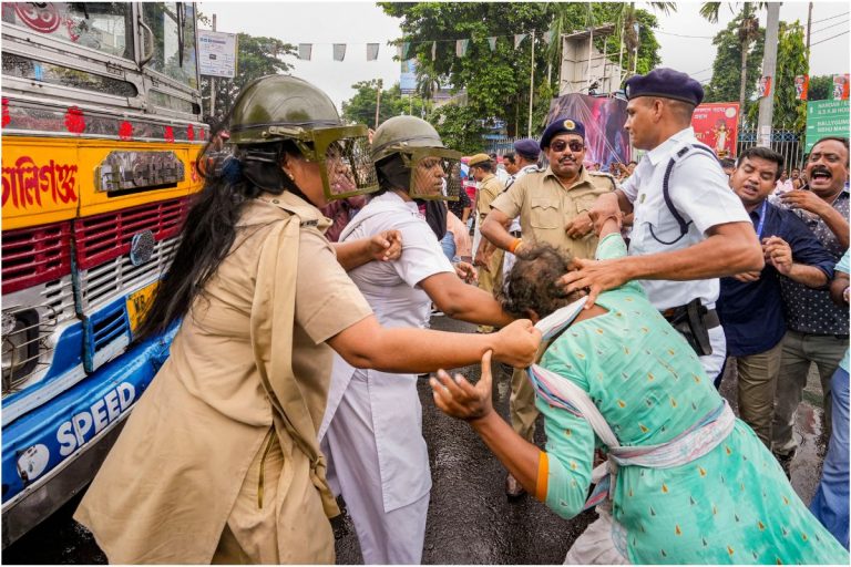 Kolkata Doctor Murder: BJP Police Station Kerao Campaign Protesting Kolkata Doctor Murder Case, Supporters Clash With Police