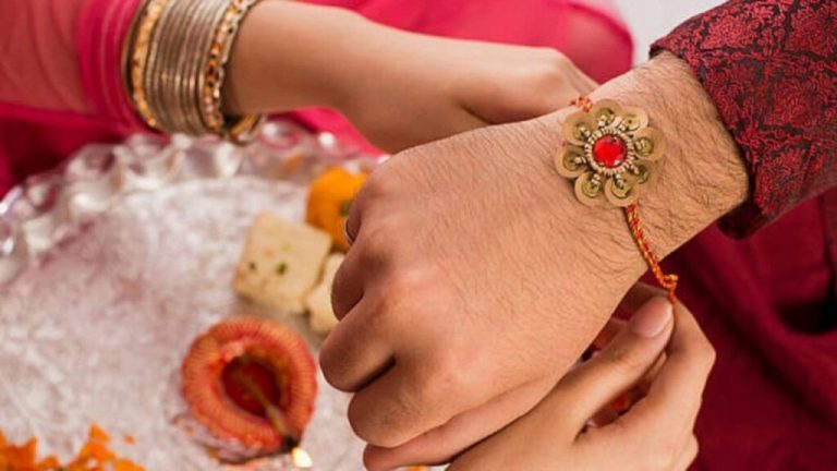 The days of these zodiac signs will change from August 19, Shanidev will bless Rakshabandhan