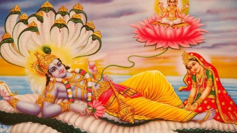 Devshayani Ekadashi 2024: On the day of Devshayani Ekadashi, Lord Vishnu is absorbed in Yog Nidra, listening to the story will remove all the troubles