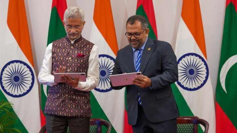 Will the ice of relations melt? External Affairs Minister Jaishankar arrives in Maldives – says India 'neighbors first'