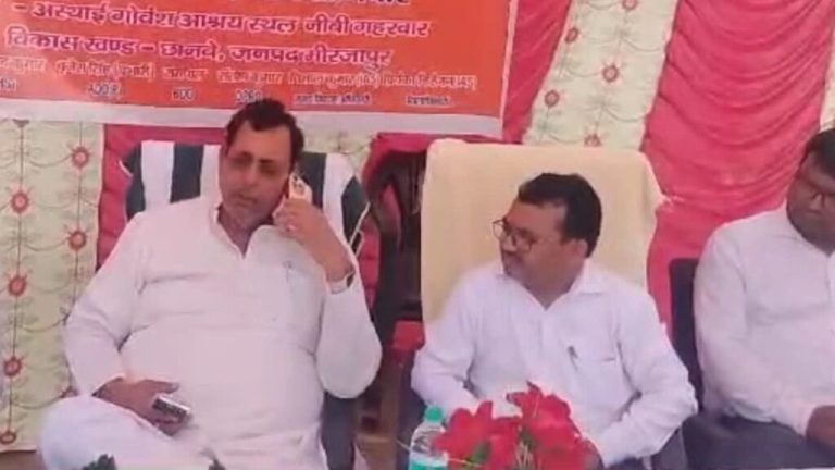 Video Viral- BJP MLA Ratnakar Mishra got furious after hearing the act of the accountant, said- SDM sahab take appropriate action or else…