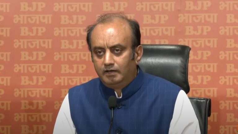 This is happening during the session of Parliament, Congress is tied up with foreign companies… BJP's counter attack on Hindenburg Report